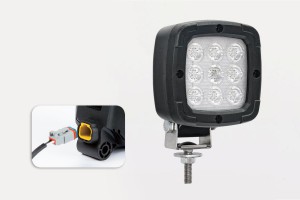 Универсалная светoдиодная рабочая фара LED 1300 лм, 9 диодов, на магнитном держателе с шарниром, корпус чёрного цвета со встроенным разьемом типа Deut Универсалная светoдиодная рабочая фара LED 1300 лм, 9 диодов, на магнитном держателе с шарниром, корпус чёрного цвета со встроенным разьемом типа Deut